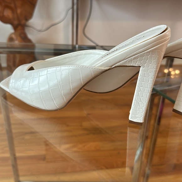 Fashion Nova Women Heels - Picture 6 of 8